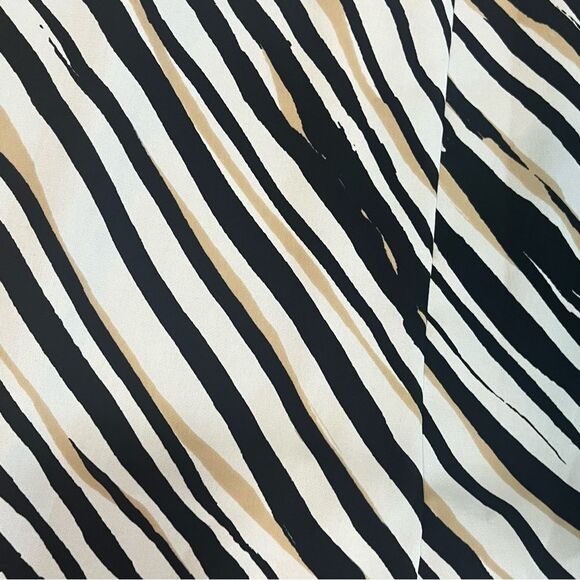 Chico’s Black Label Black And White Skirt animal print Size 16 - Picture 7 of 13